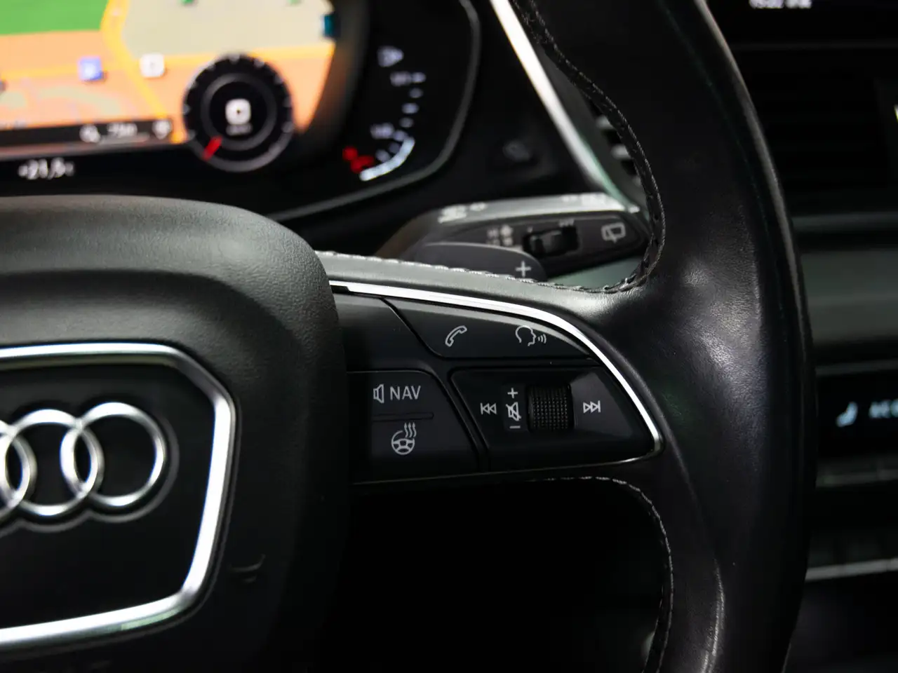 Audi SQ5 снимка Audi SQ5