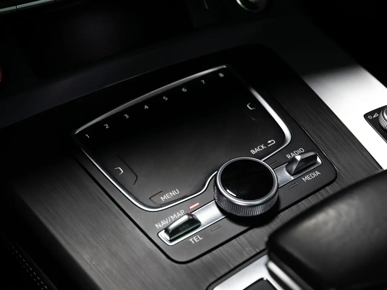 Audi SQ5 снимка Audi SQ5