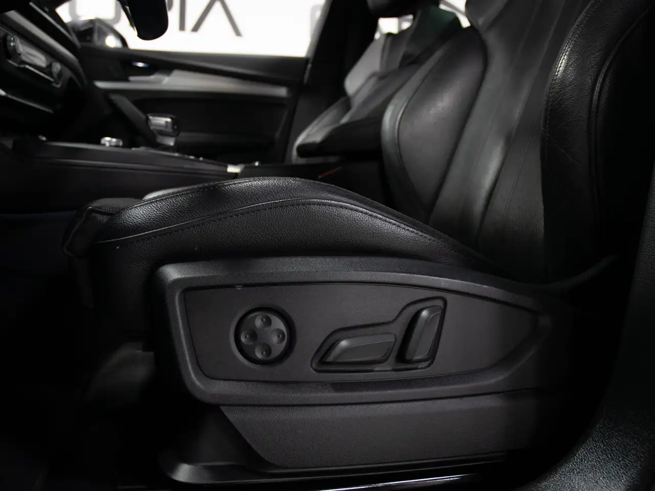 Audi SQ5 снимка Audi SQ5