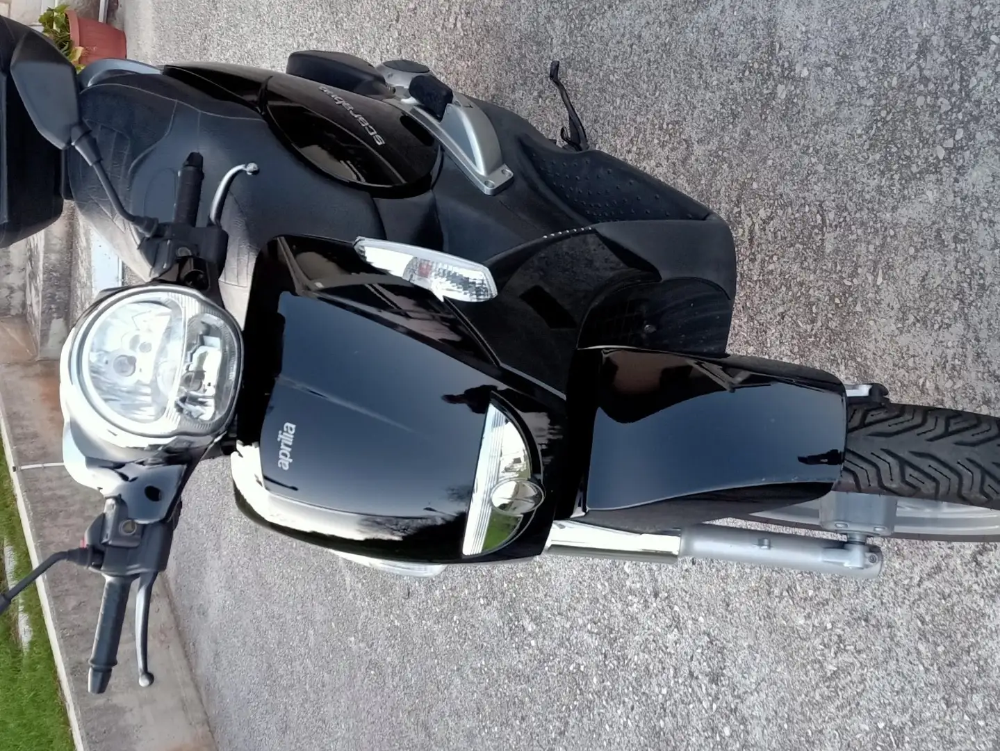 Aprilia Scarabeo 250 i.e. Negru - 1