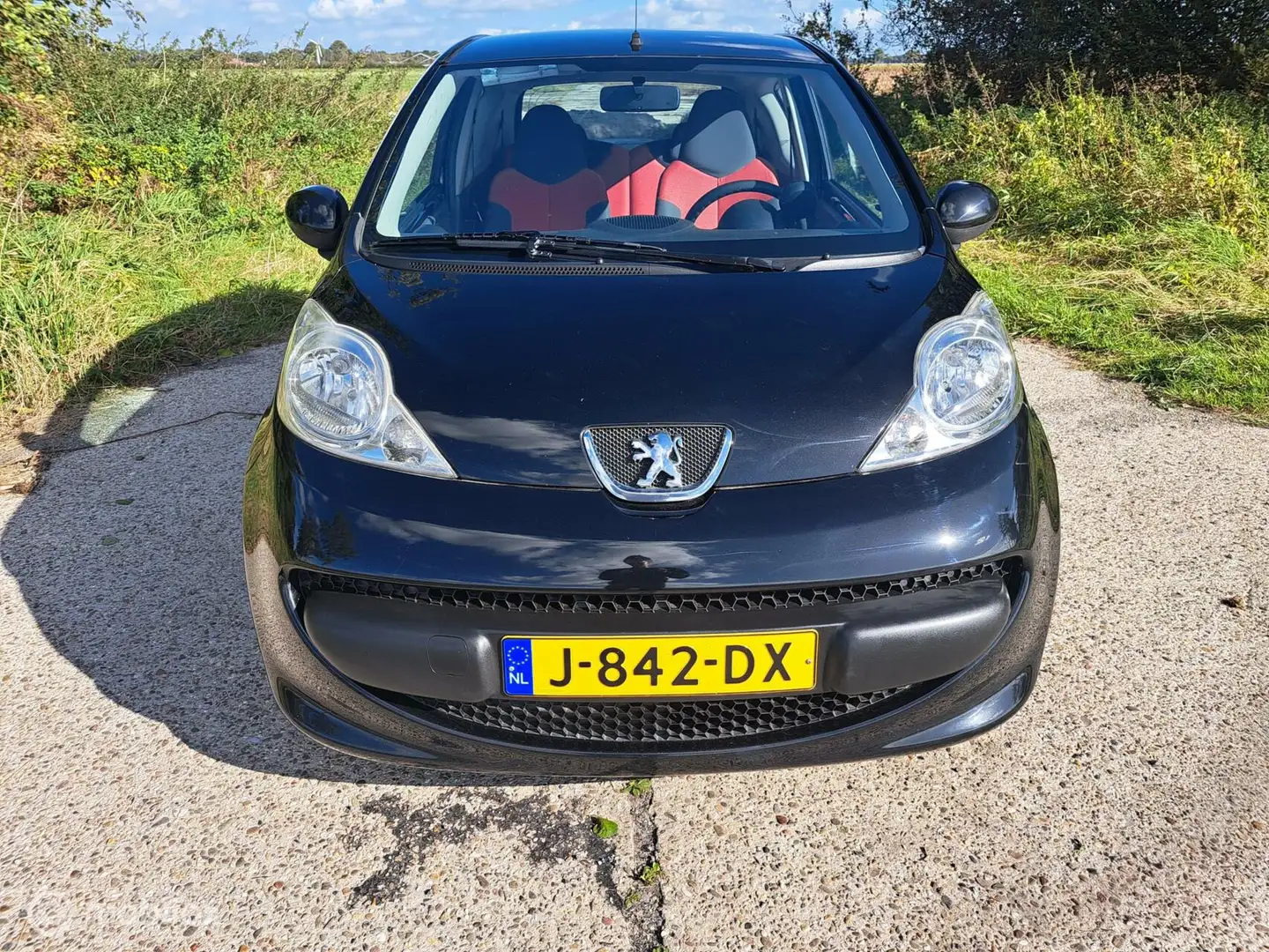 Peugeot 107 1.0-12V XS Urban Move Airco Zwart - 2