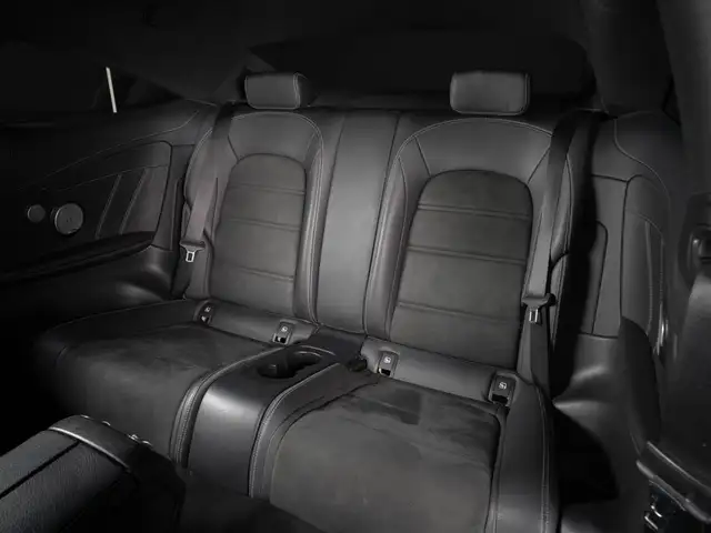 Mercedes-Benz C-Class view 27