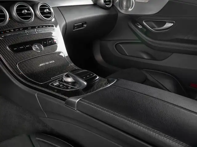 Mercedes-Benz C-Class view 26