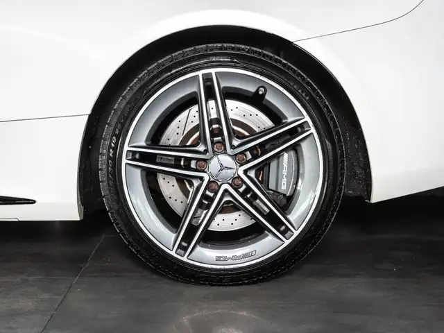 Mercedes-Benz C-Class view 6