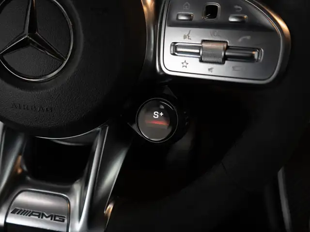 Mercedes-Benz C-Class view 24