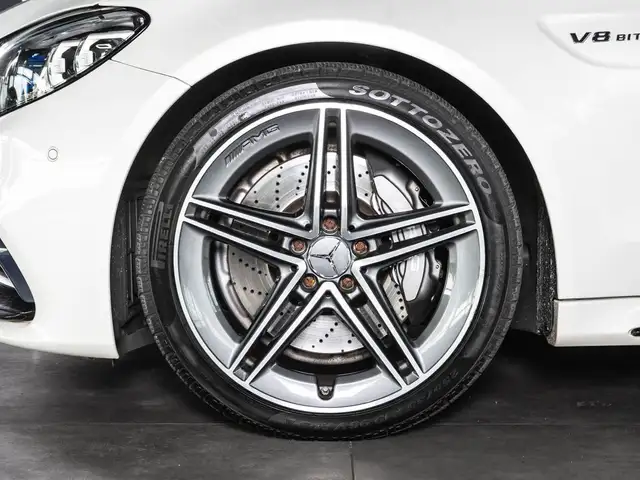 Mercedes-Benz C-Class view 4