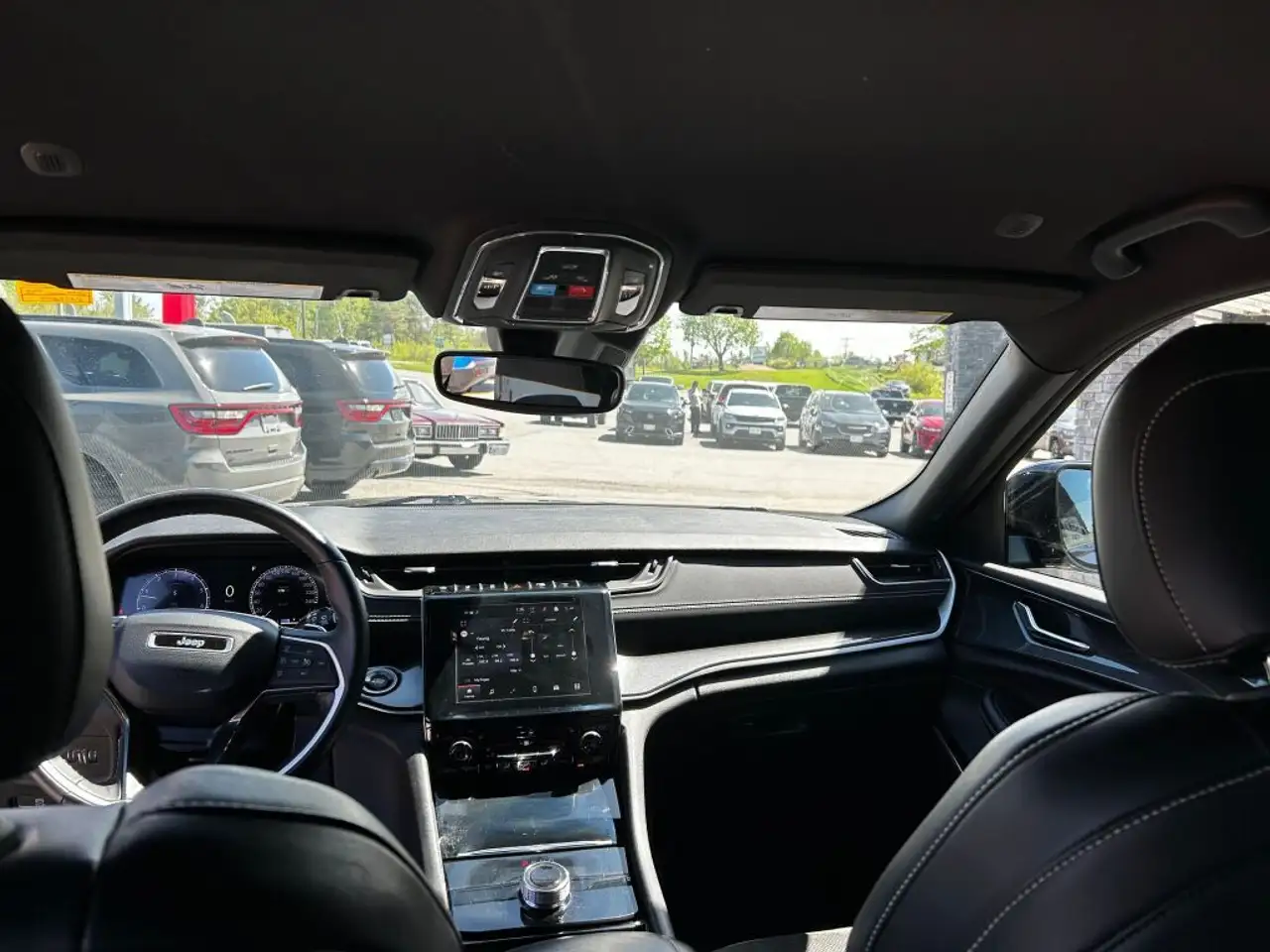Jeep Grand Cherokee снимка Jeep Grand Cherokee
