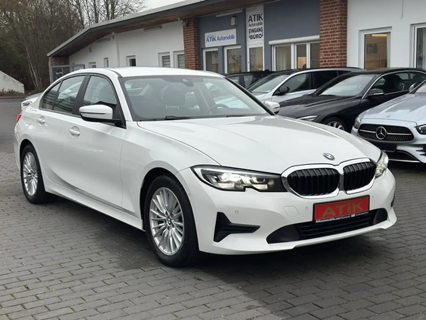 BMW 318 d ADVANTAGE LED LEDER VIRTUAL COCKPIT Blanc - 1