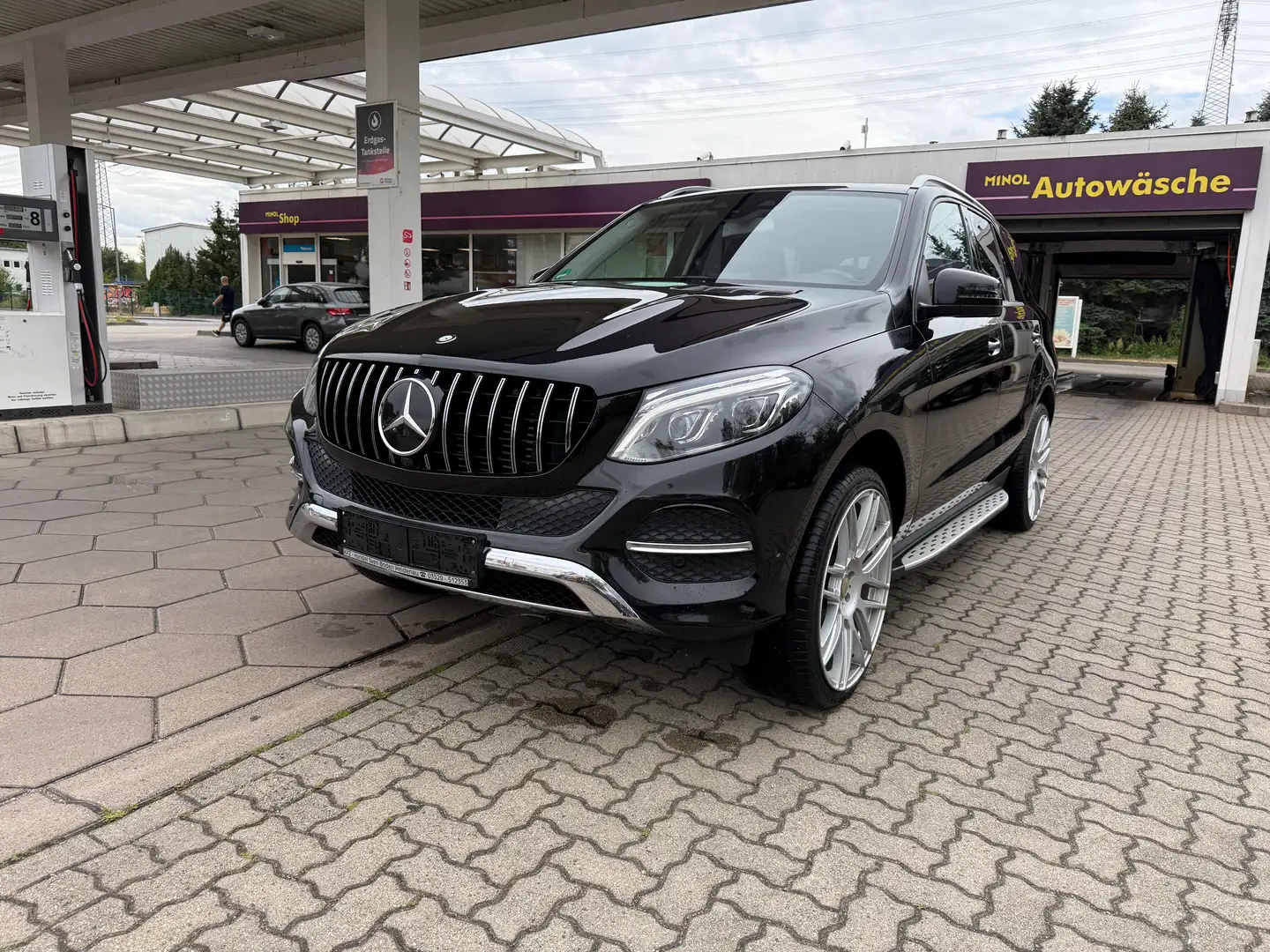 Mercedes-Benz GLE 250 GLE 250 d 4Matic AHK 360 Kam. SH-MB LEDER SD TOP ! Noir - 1