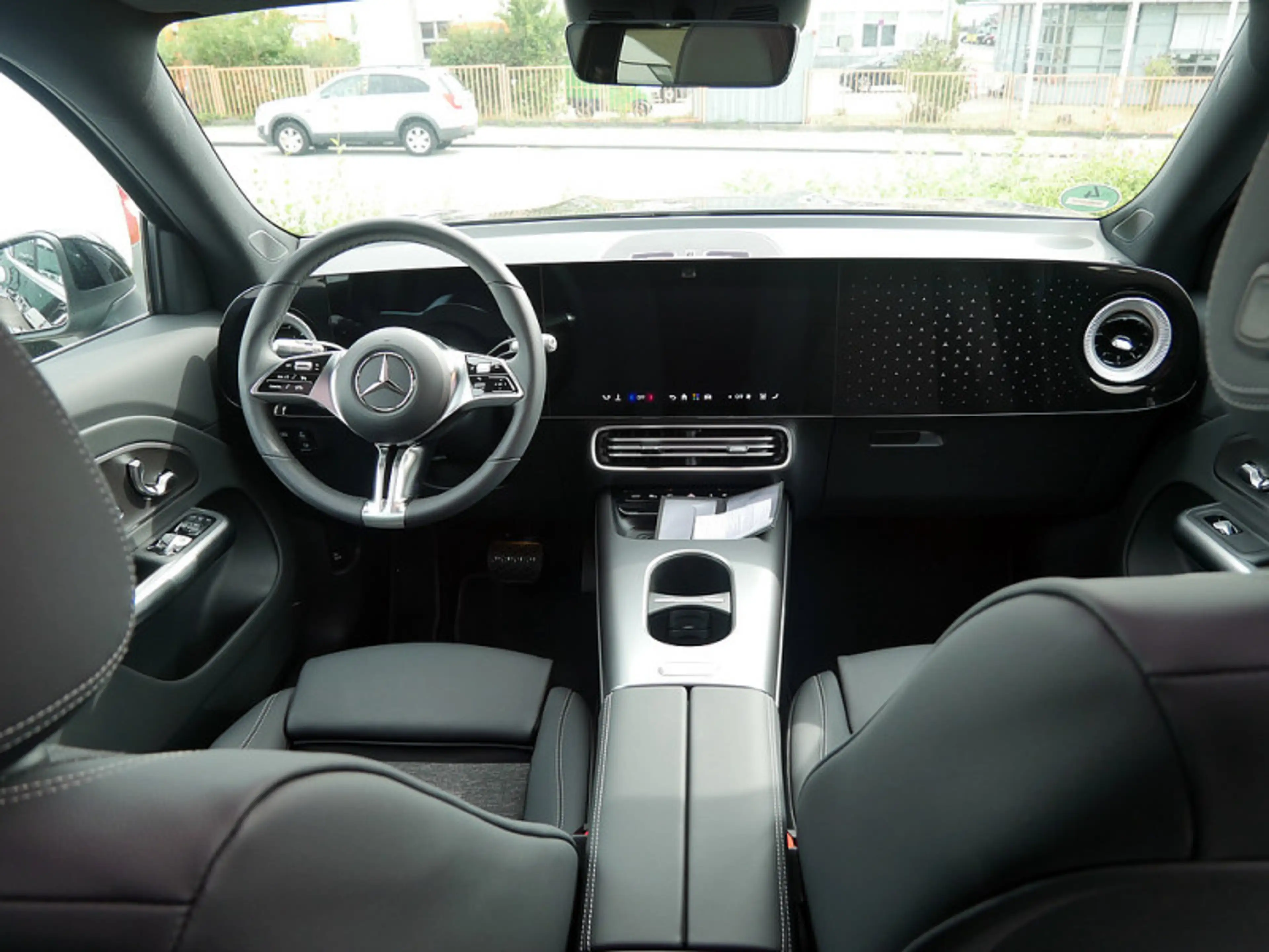 Mercedes-Benz GLB 250 + mit EQ Technologie PROGRESSIVE MEMO AHK — photo 9