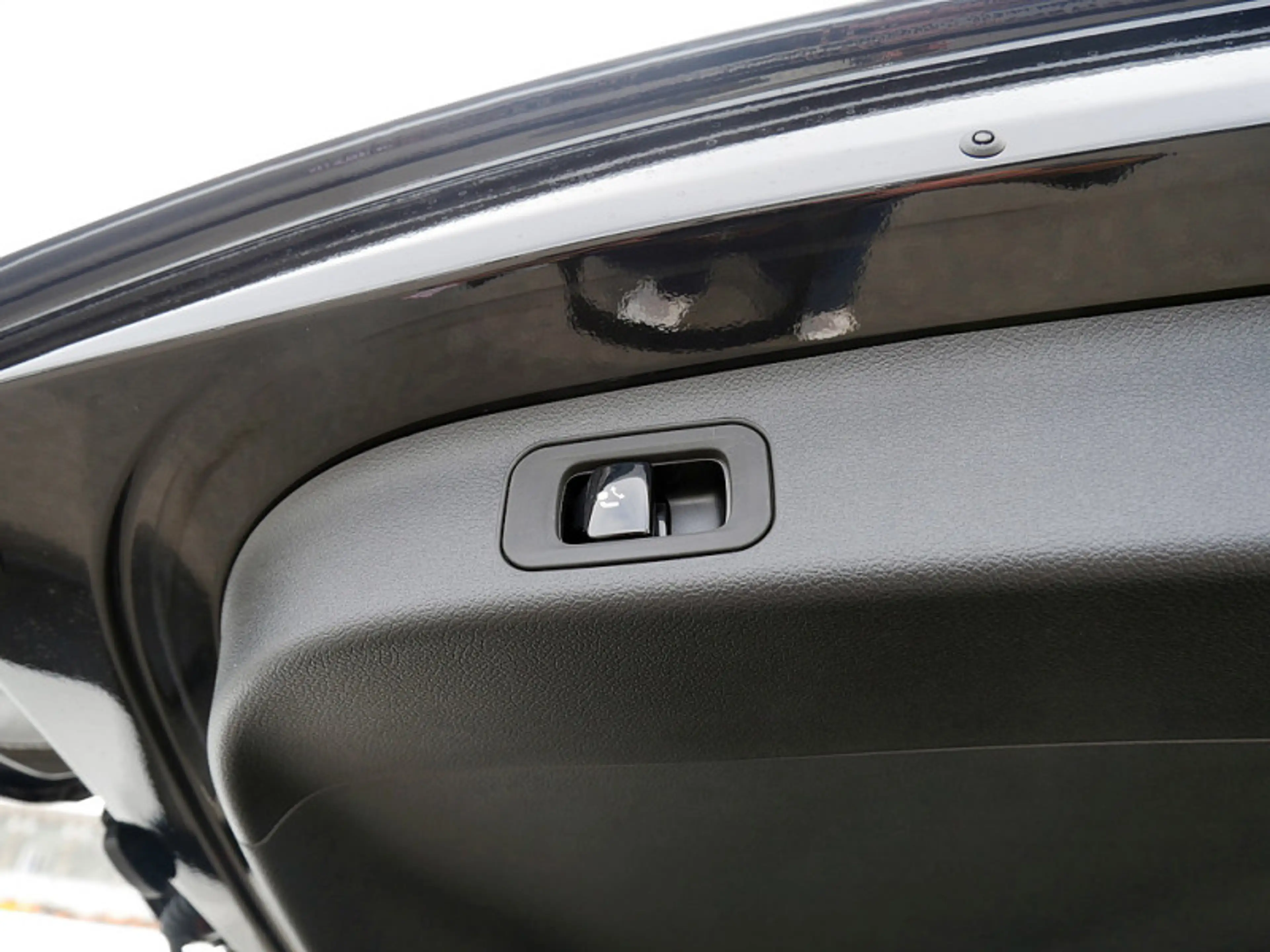 Mercedes-Benz GLB 250 + mit EQ Technologie PROGRESSIVE MEMO AHK — photo 14