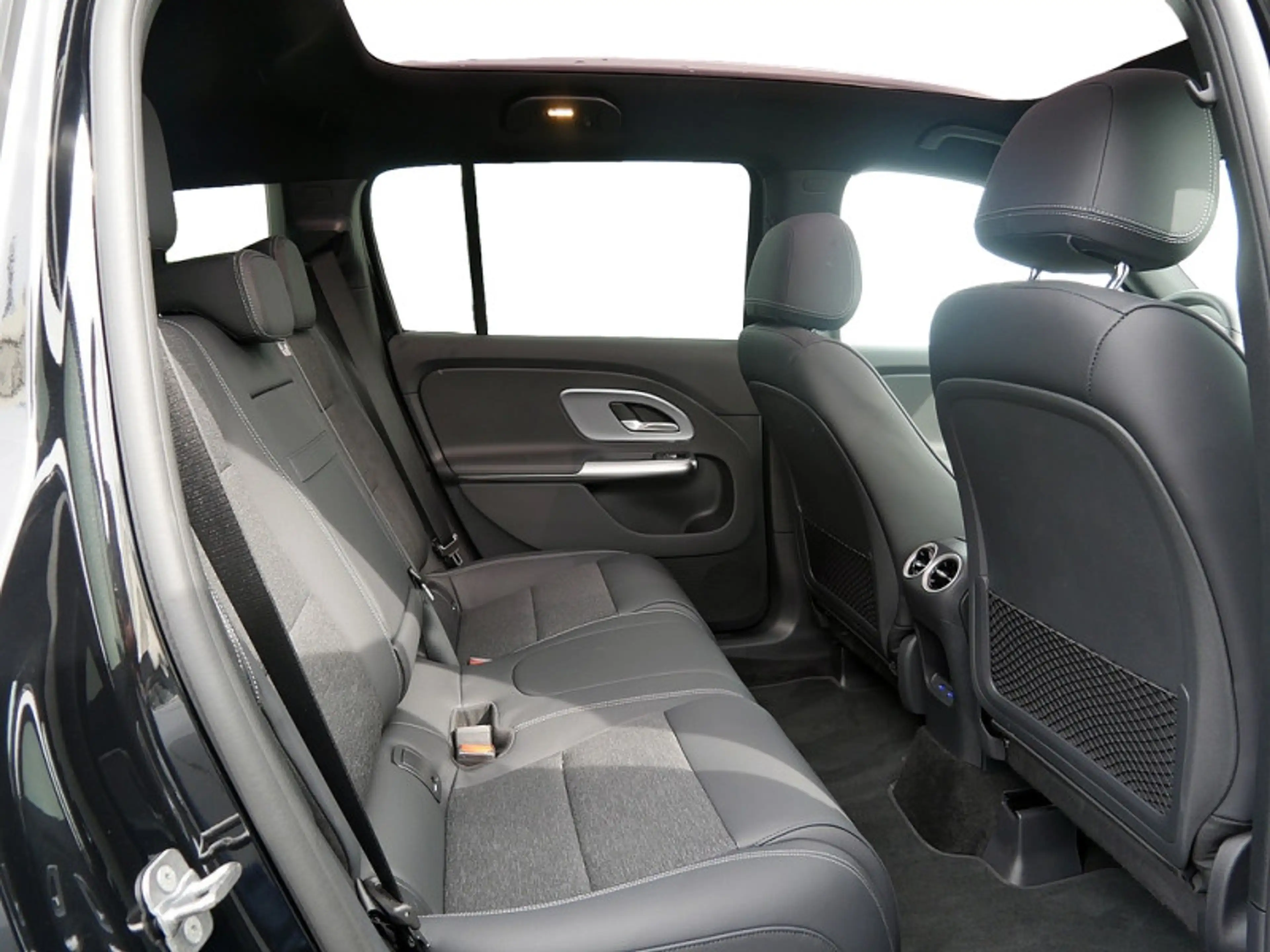 Mercedes-Benz GLB 250 + mit EQ Technologie PROGRESSIVE MEMO AHK — photo 8