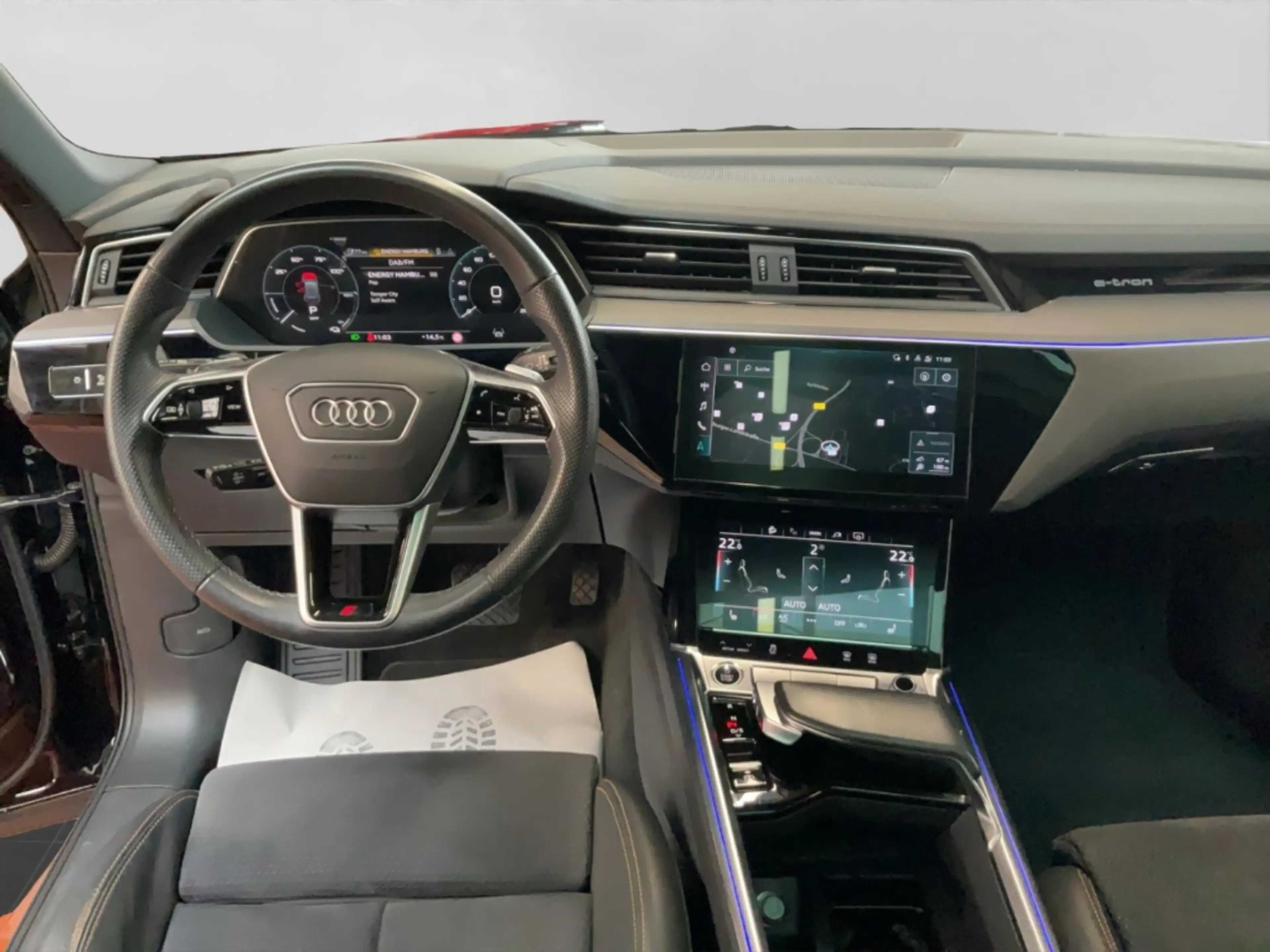 Audi e-tron 50 quattro S line Black Edition Alu LED AHK Pano K — photo 14