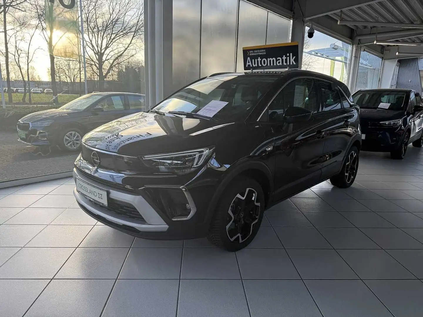 Opel Crossland 1.2 Automatik Elegance Schwarz - 1