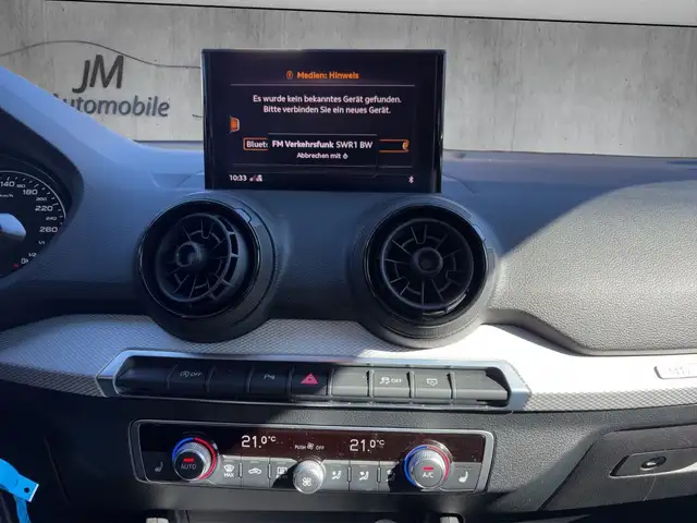 Audi Q2 view 15