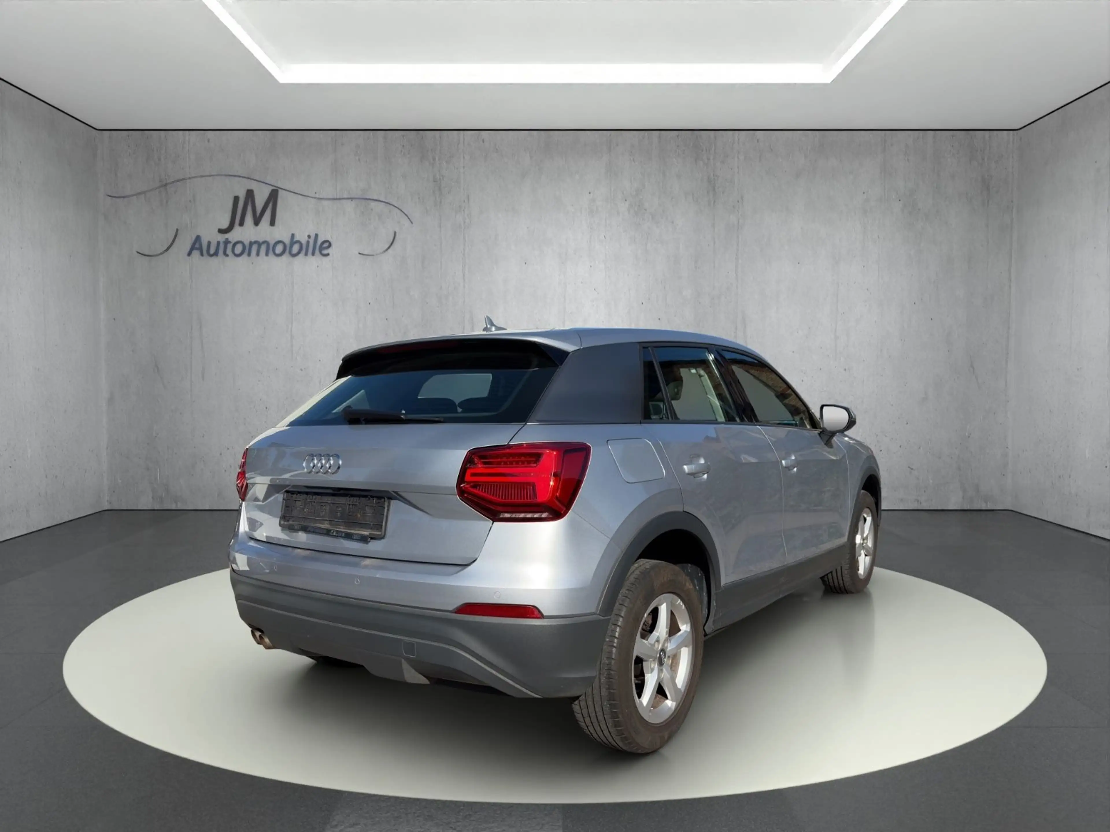 Audi Q2 Klima Kamera LED — photo 7