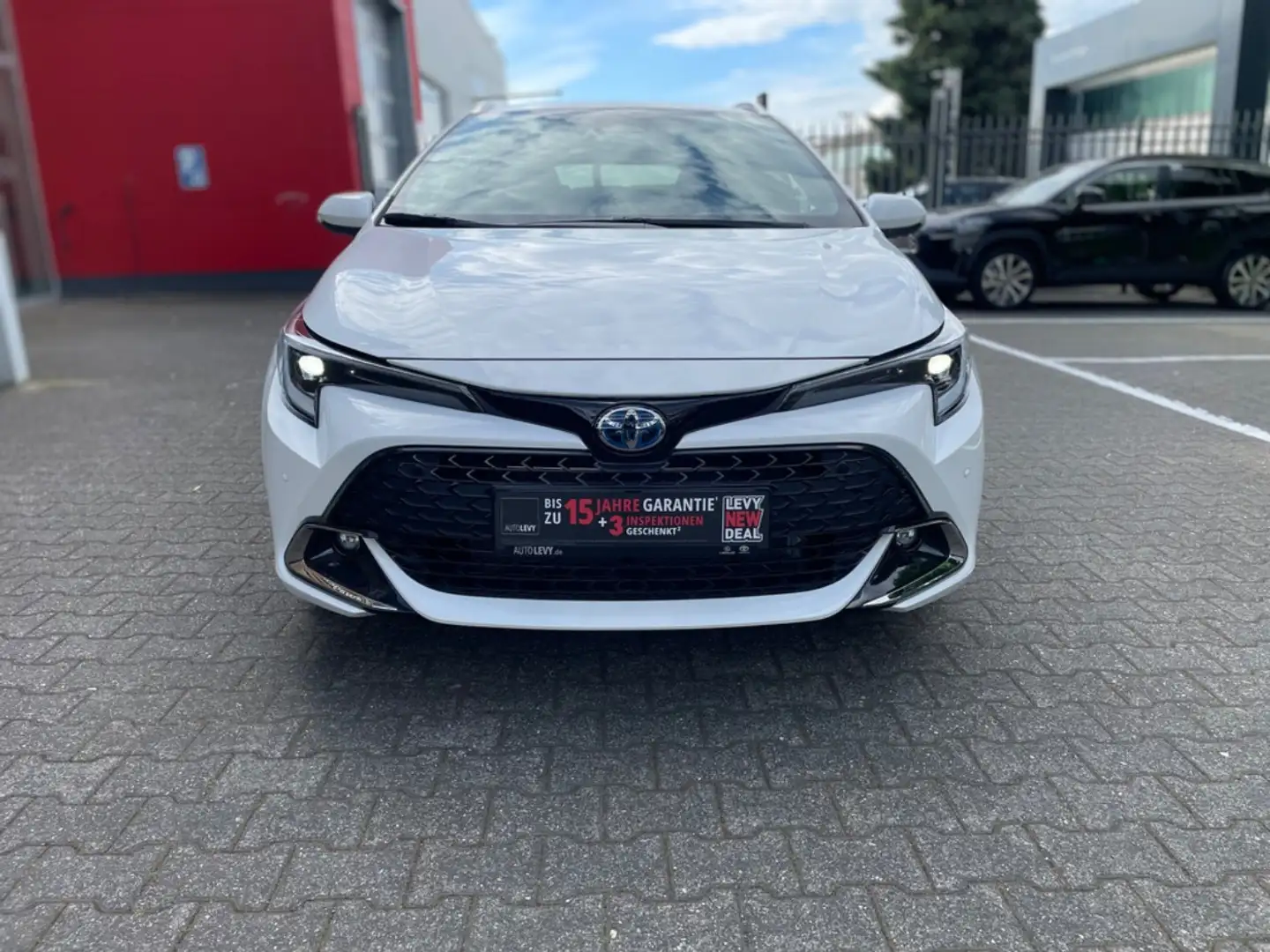 Toyota Corolla TS Teamplayer incl Wartung+Technik+Navi+ Weiß - 2