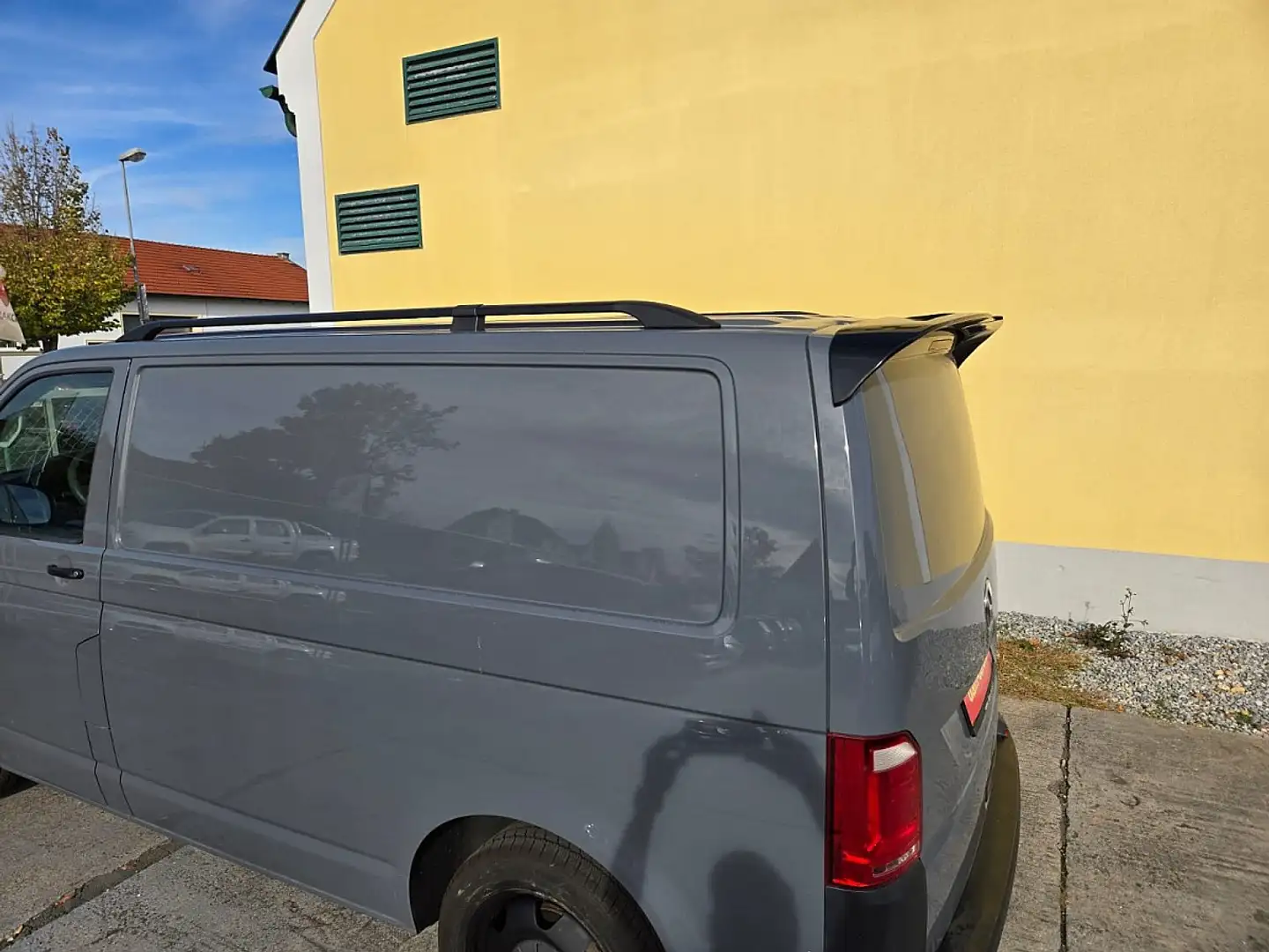 Volkswagen T6 Transporter T6 Kastenwagen KR 2,0 Entry TDI BMT Grau - 2