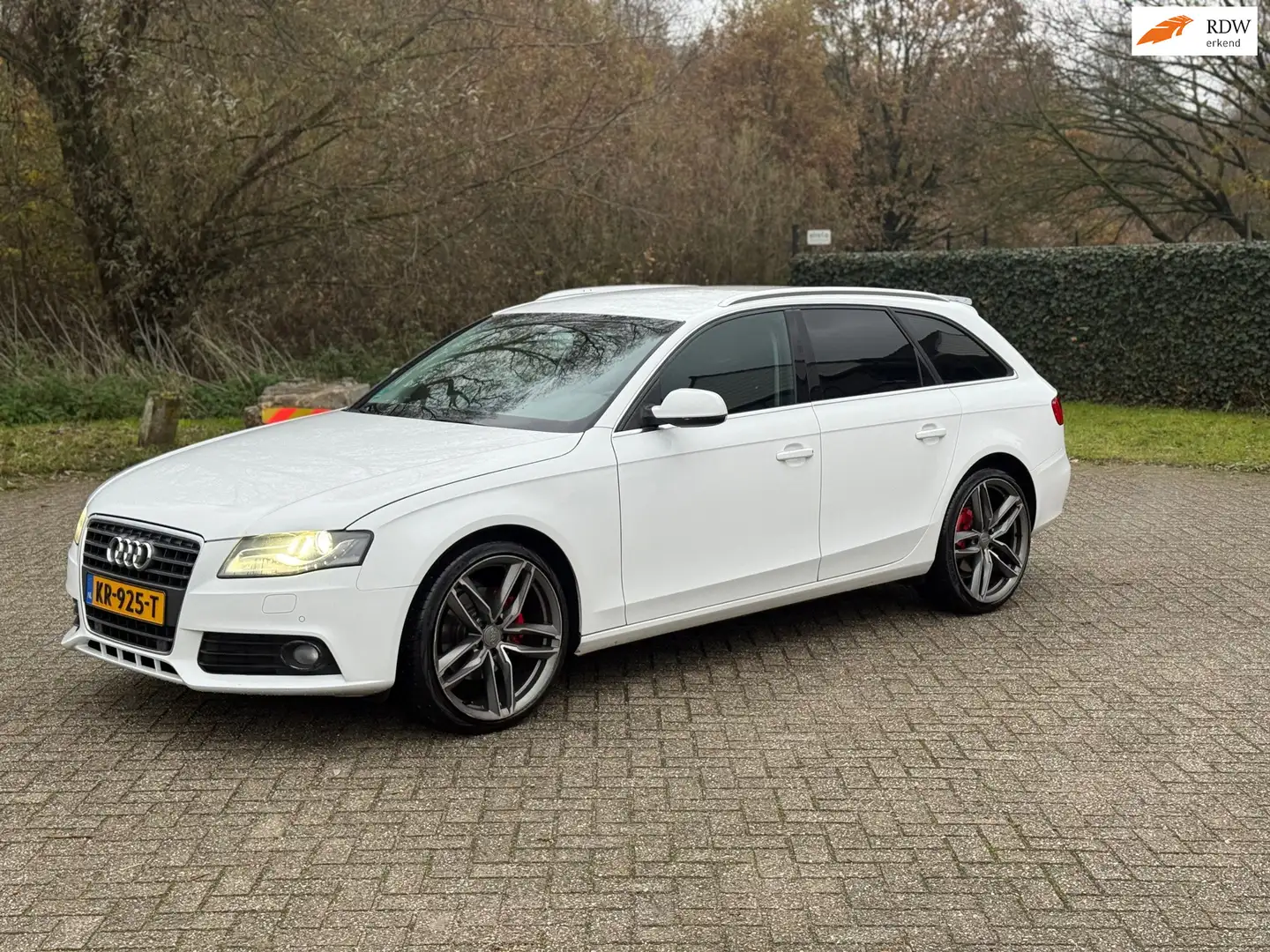 Audi A4 Avant 1.8 TFSI 200PK I RS6 WHEELS I PDC I NWE APK Wit - 1