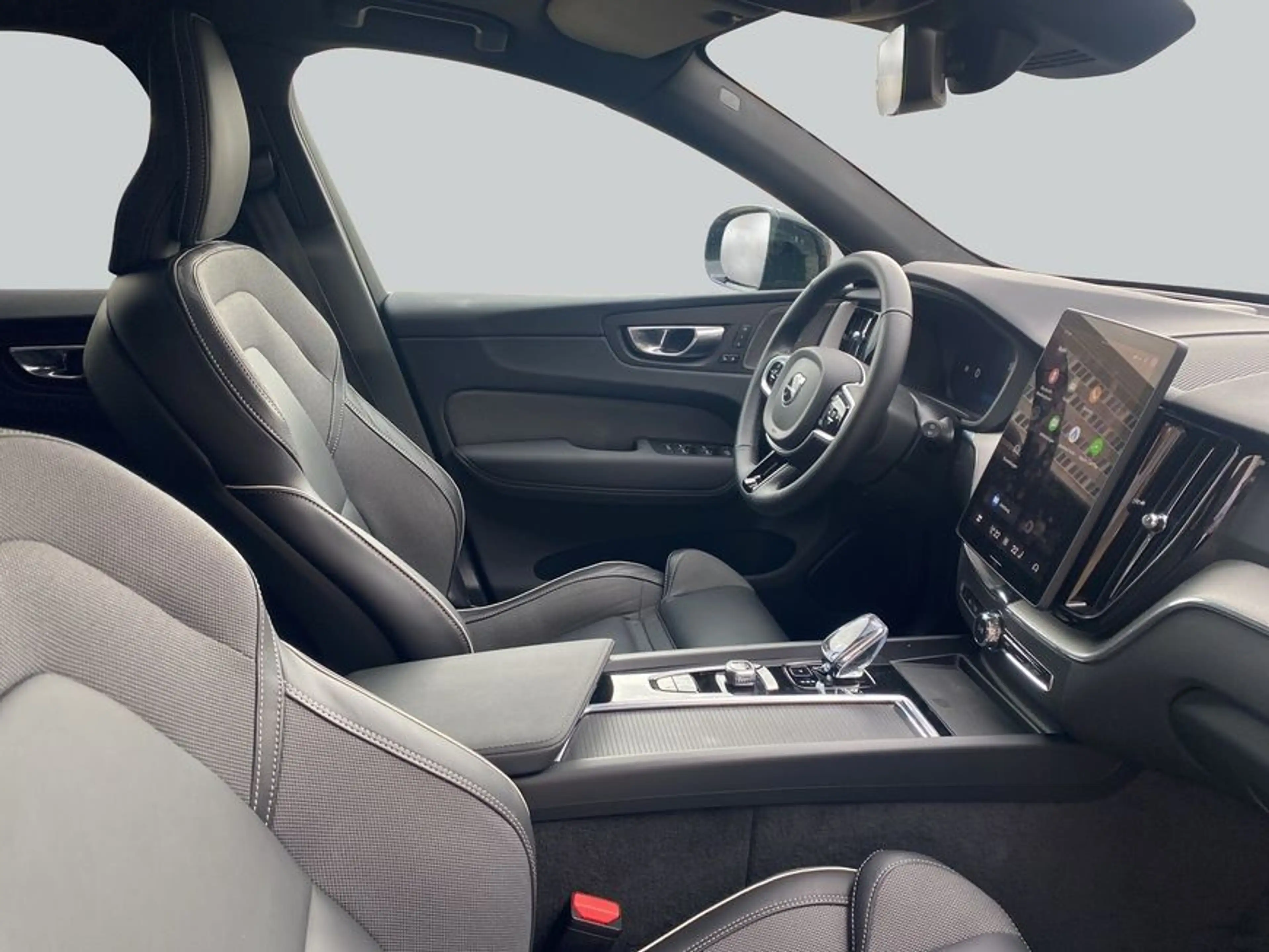 Volvo XC60 XC60 B5 B AWD Plus Black Edition Pano*HuD*360°View — photo 12