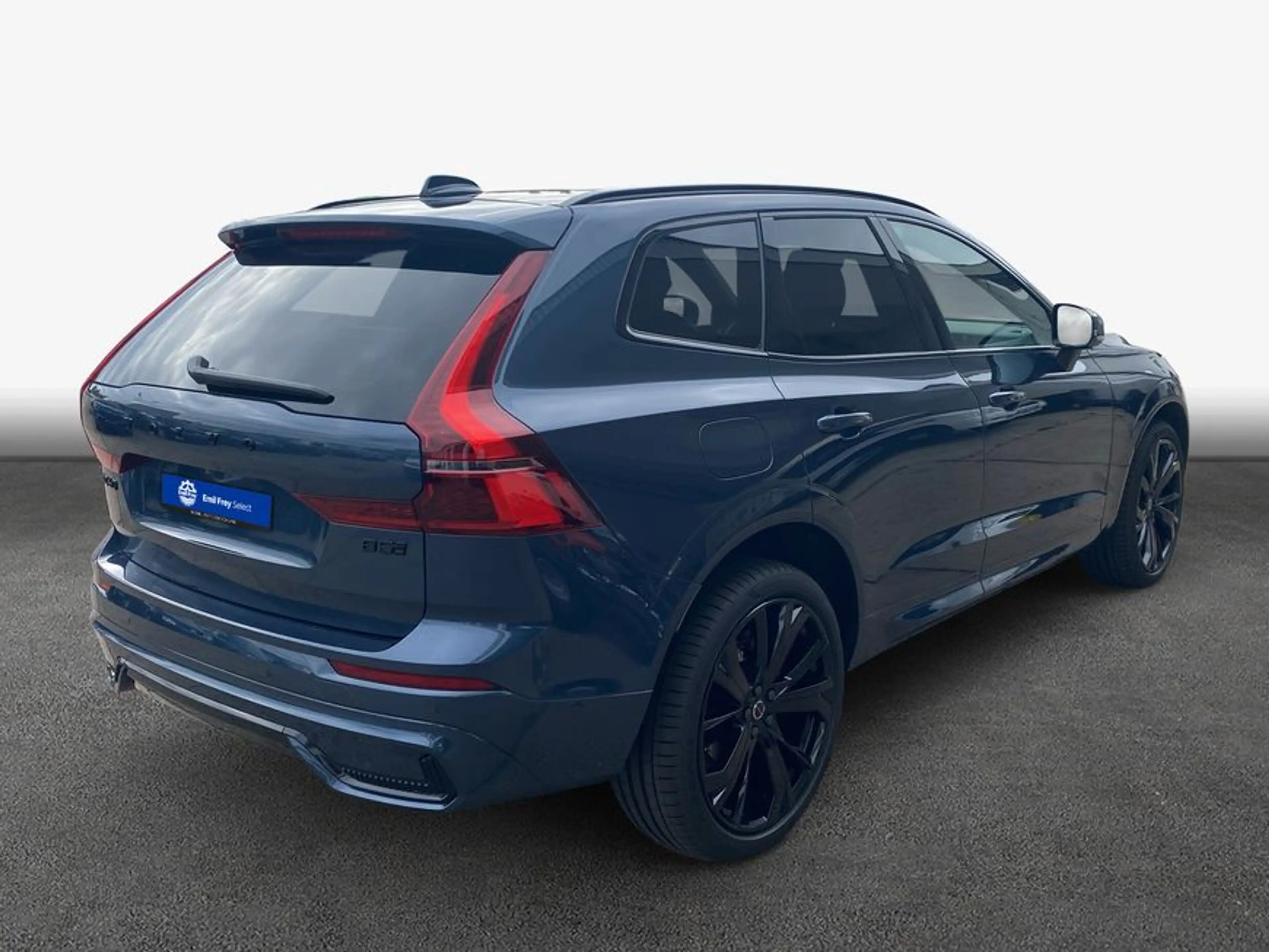 Volvo XC60 XC60 B5 B AWD Plus Black Edition Pano*HuD*360°View — photo 2