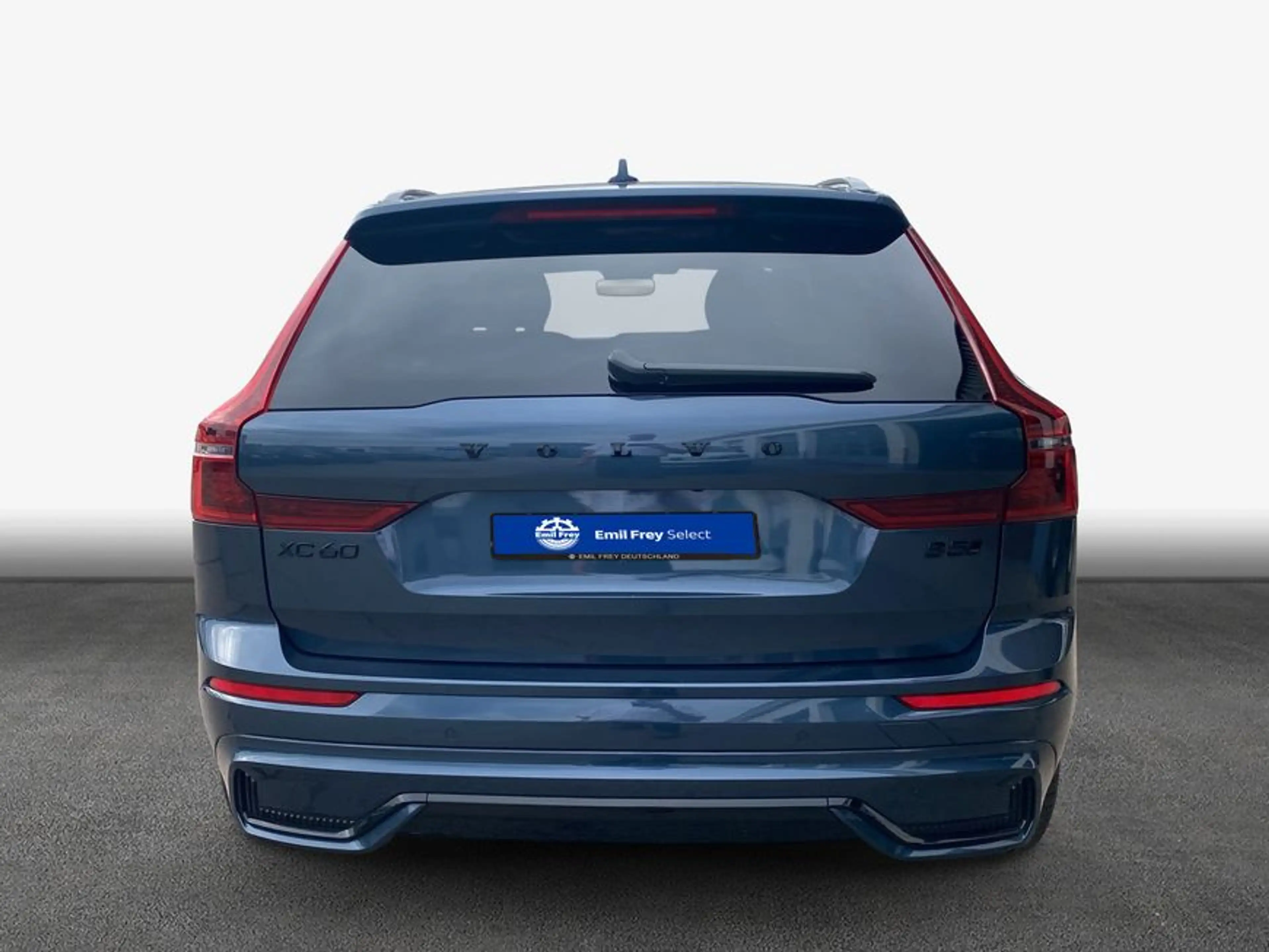 Volvo XC60 XC60 B5 B AWD Plus Black Edition Pano*HuD*360°View — photo 5