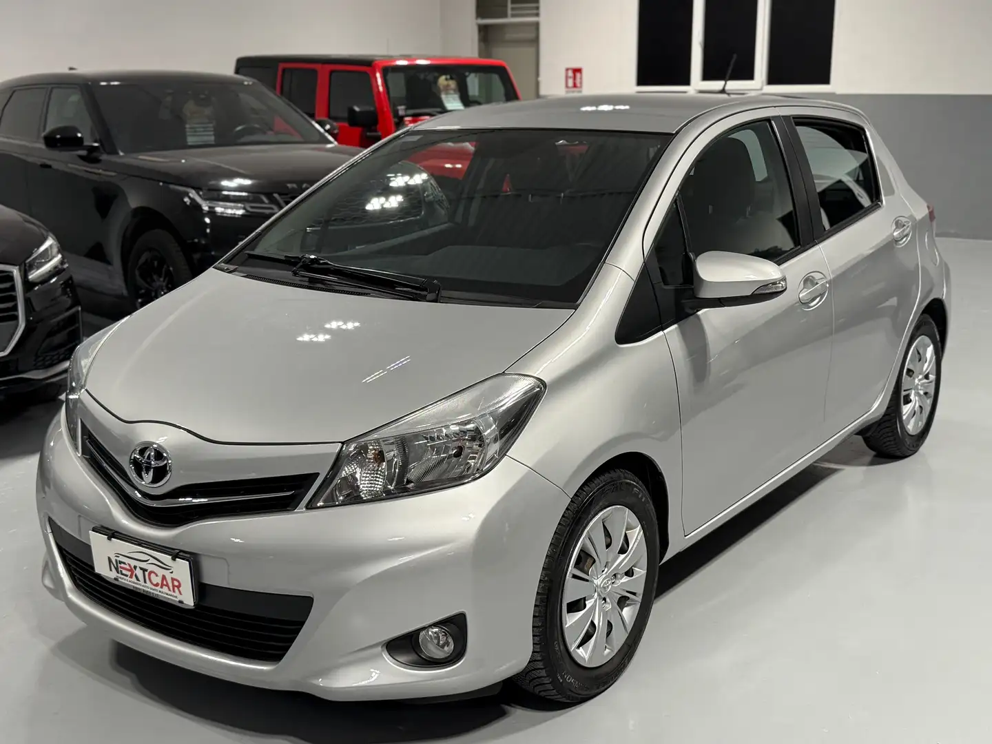 Toyota Yaris 5p 1.4 d-4d TAGLIANDI TOYOTA CERTIFICATI! Grigio - 1