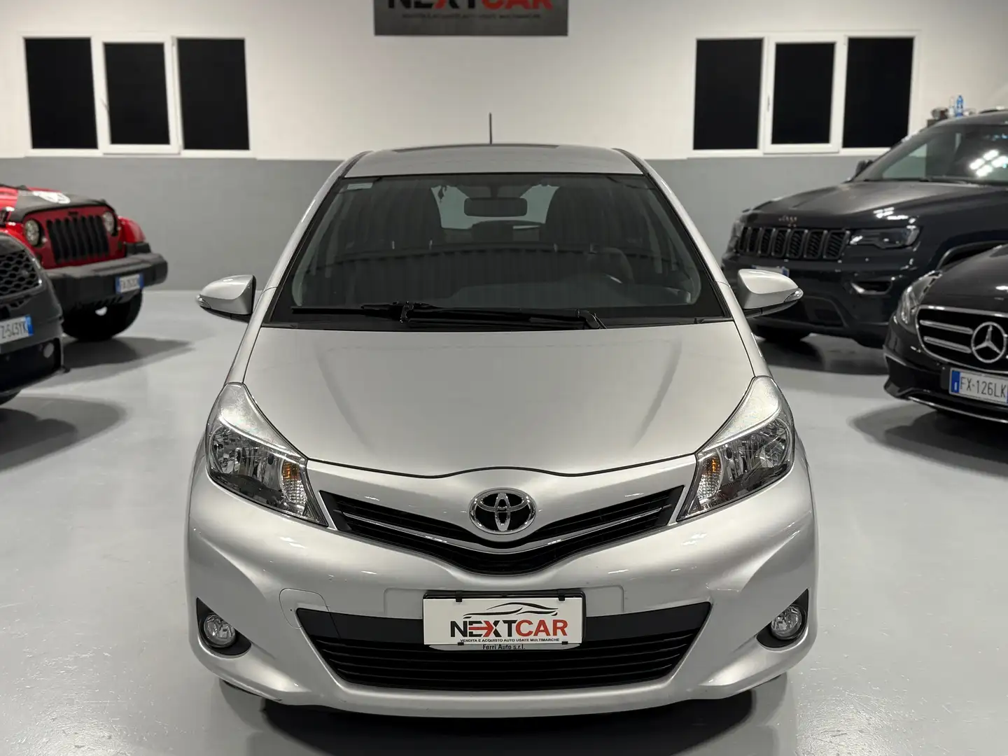 Toyota Yaris 5p 1.4 d-4d TAGLIANDI TOYOTA CERTIFICATI! Grigio - 2