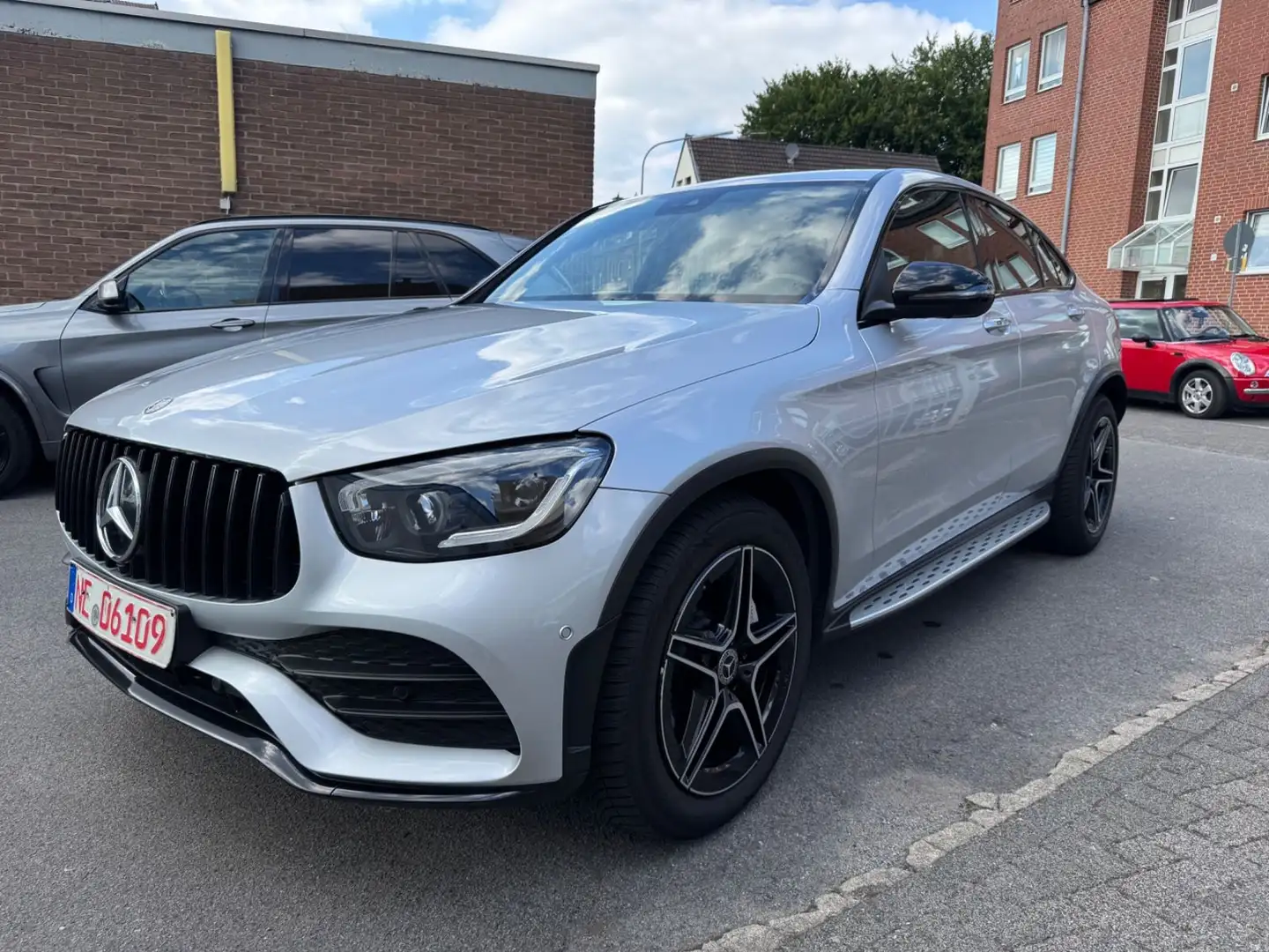 Mercedes-Benz GLC 200 d 4Matic AMG Sport-Leder-360 Kam.-GSD Zilver - 1