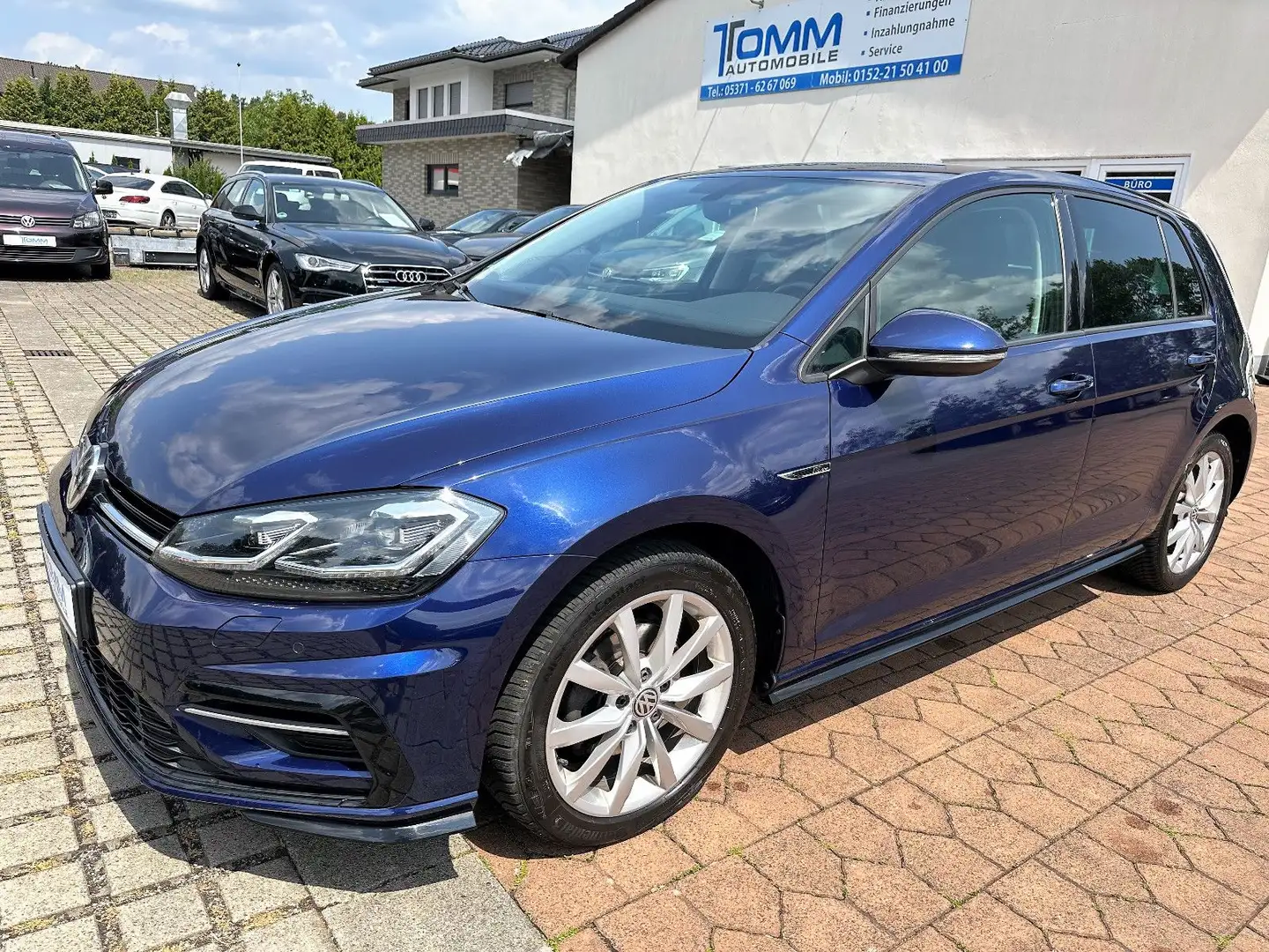 Volkswagen Golf VII 2.0 TDI DSG Lim. Highline R-Line/ LED Blauw - 1