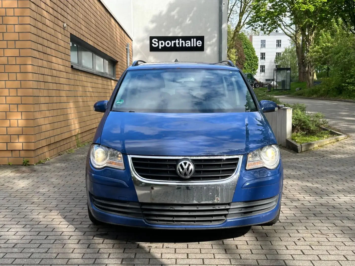 Volkswagen Touran 2,0 TDI/KLIMAAUTO/SHZ/TEMPOMAT/TÜV/////// Синій - 2