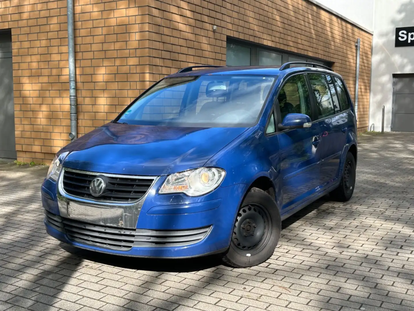 Volkswagen Touran 2,0 TDI/KLIMAAUTO/SHZ/TEMPOMAT/TÜV/////// Mavi - 1