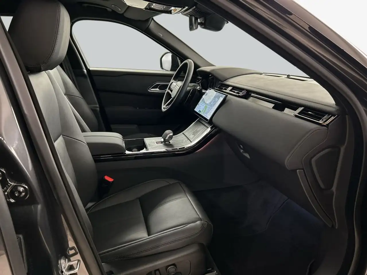Land Rover Range Rover Velar 2026
