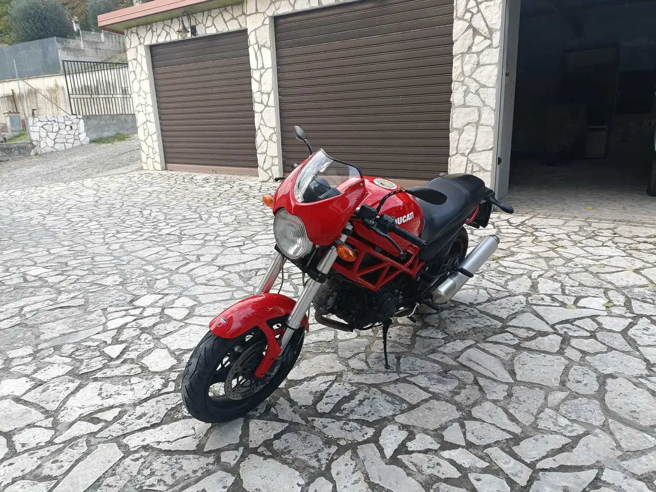 Ducati Monster 695