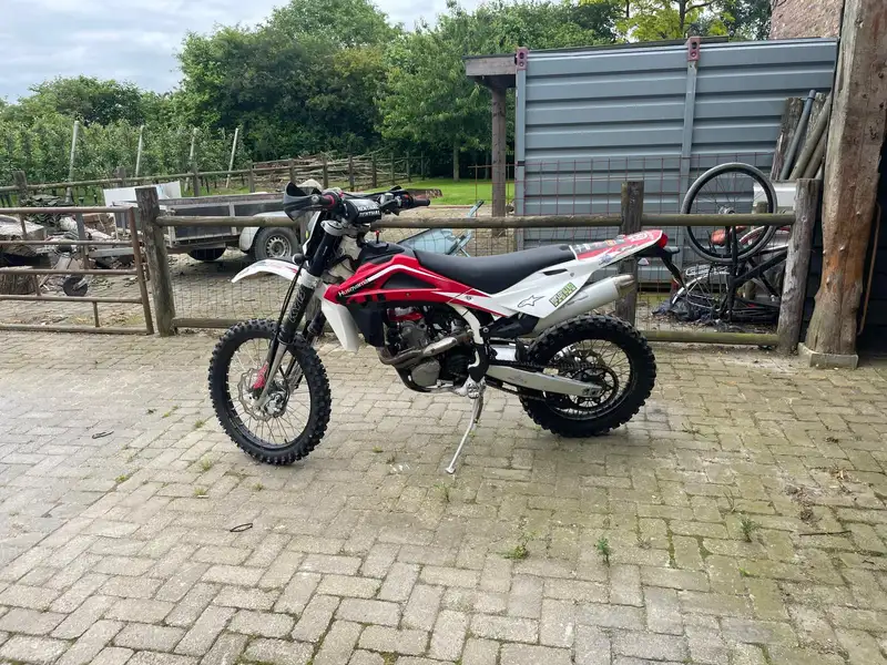 Husqvarna TE 250 - foto 8