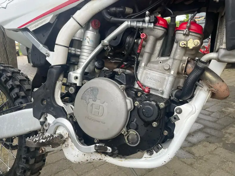 Husqvarna TE 250 - foto 5