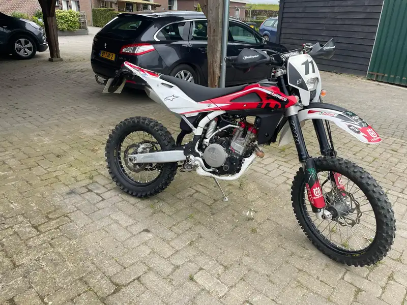 Husqvarna TE 250 - foto 7