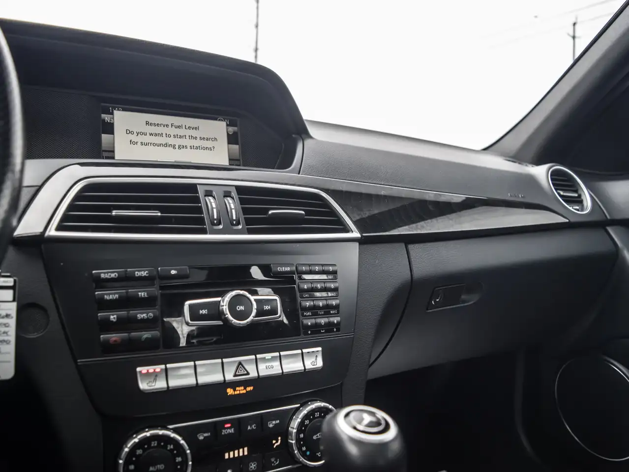 Mercedes-Benz C-Class снимка Mercedes-Benz C-Class
