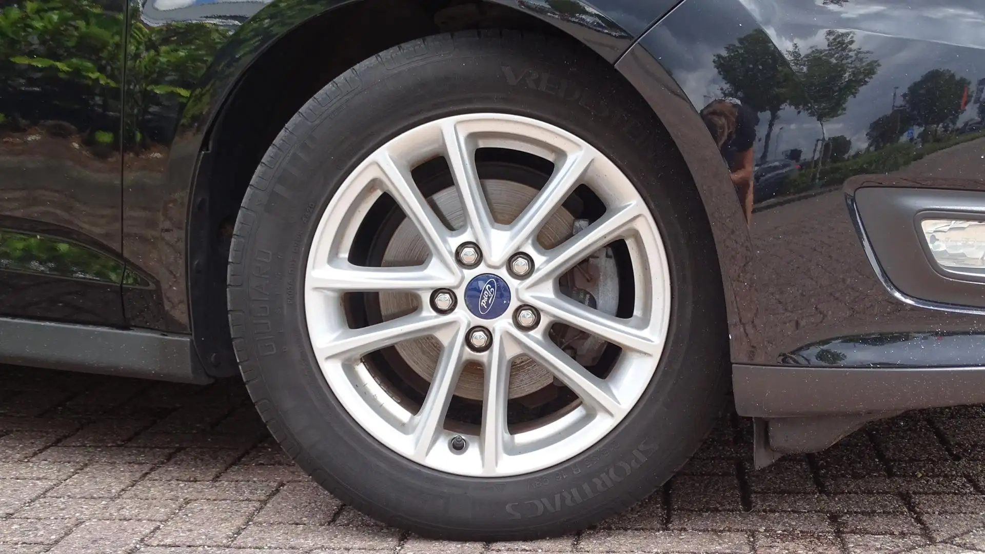 Ford C-Max 1.0 Trend / Airco / Navi / Trekhaak / Cruisecontro Schwarz - 2