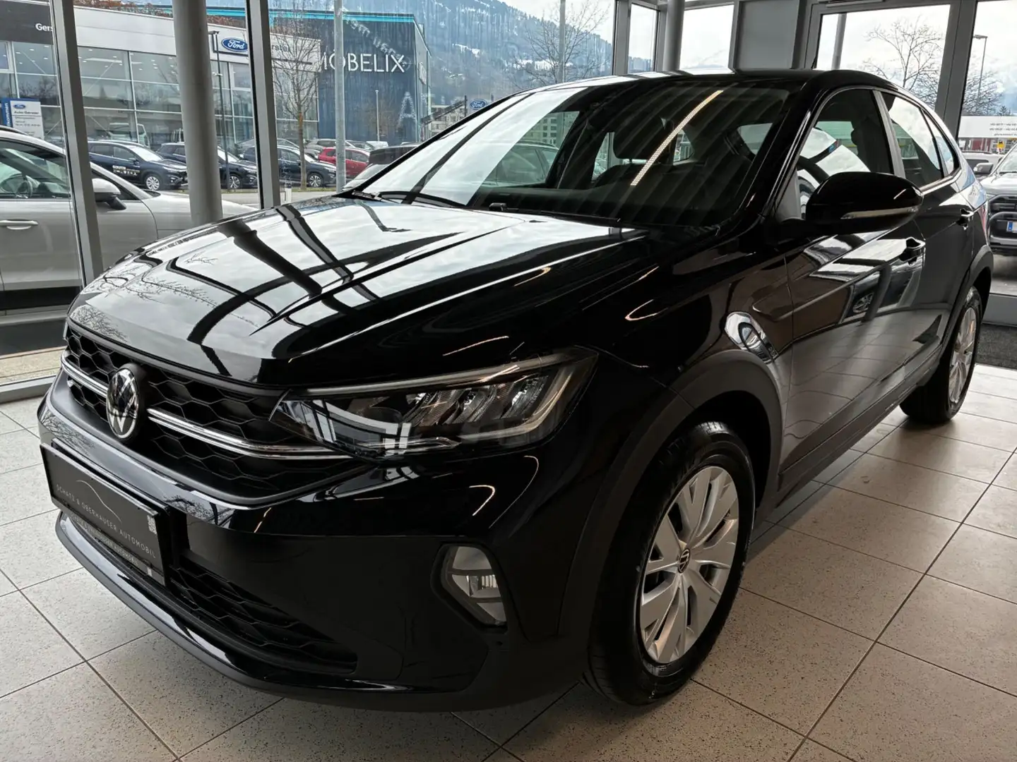 Volkswagen Taigo 1.0 TSI 4Me Schwarz - 1