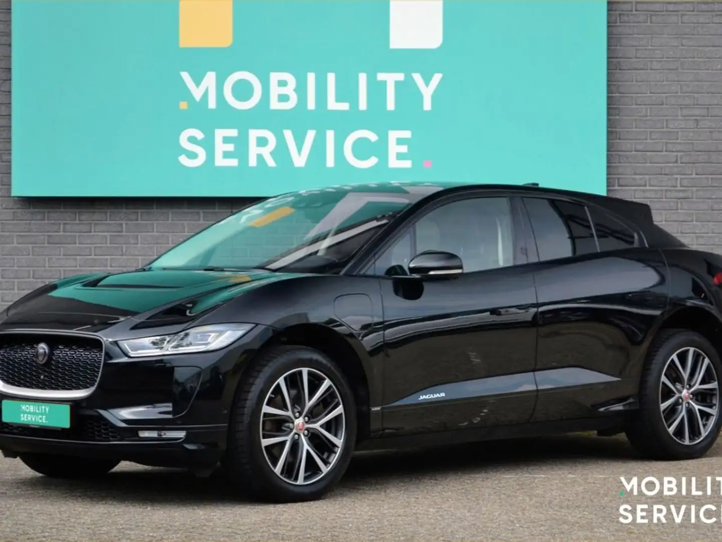 Jaguar I-Pace EV400 FIRST EDITION AUTO 4WD Zwart - 1