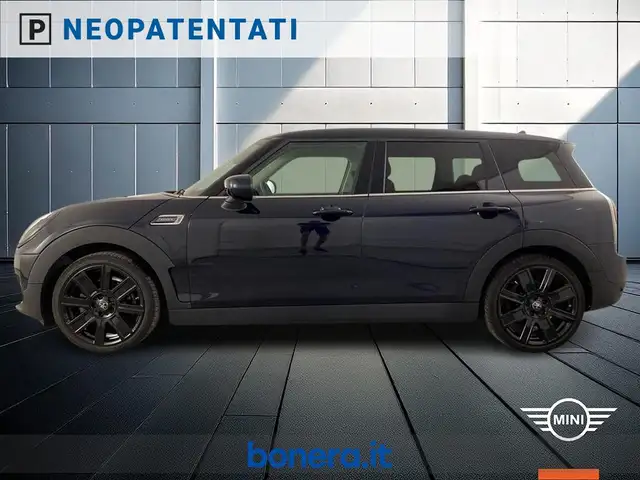 Mini Cooper Cooper view 9