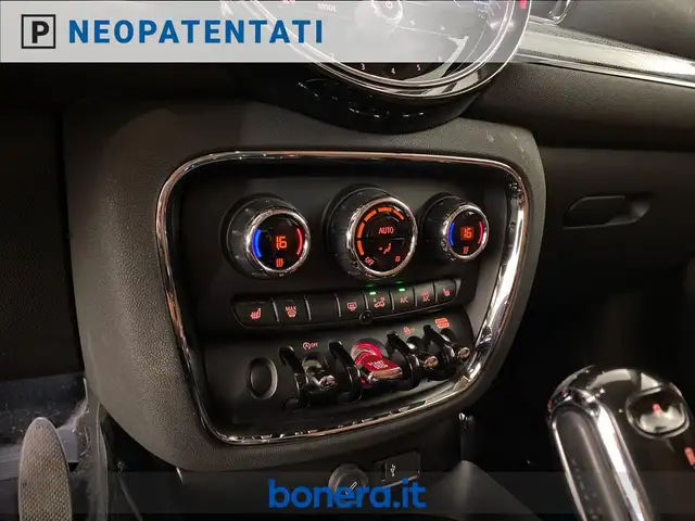 Mini Cooper Cooper view 22