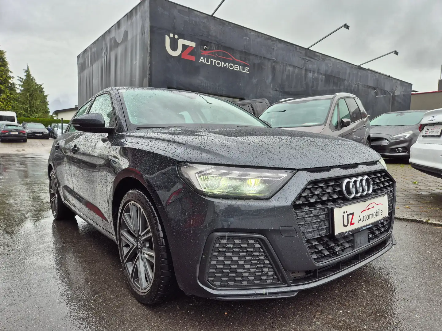 Audi A1 *** AUTOMATIK *** 1. Besitz *** 30 TFSI basis Grau - 2