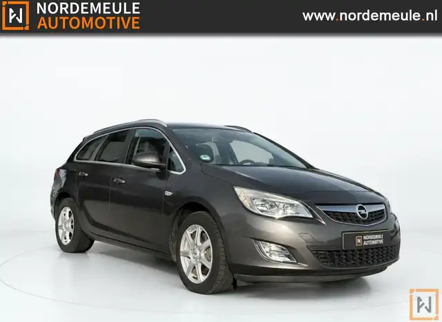 Opel Astra 1.7 CDTI COSMO, CRUISE, NAVI, TREKHAAK