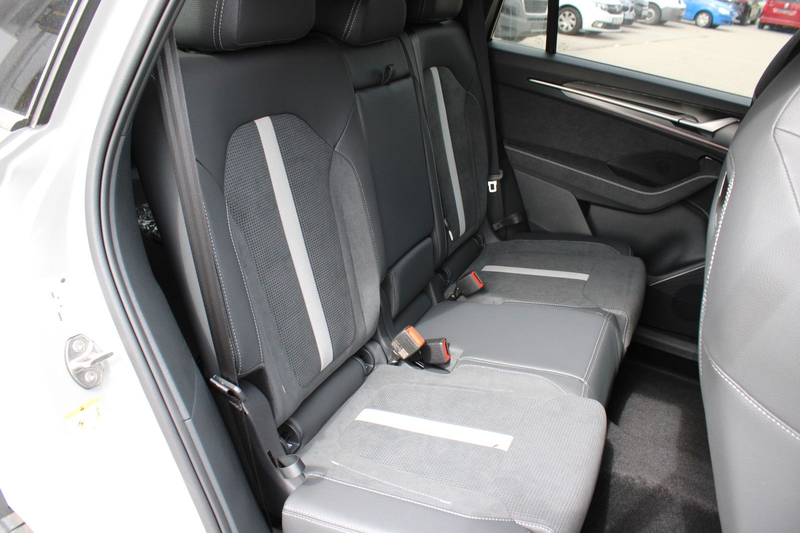Skoda Kodiaq 2.0 TDI  4x4Sportline Pano AHK HUD Matrix — photo 12