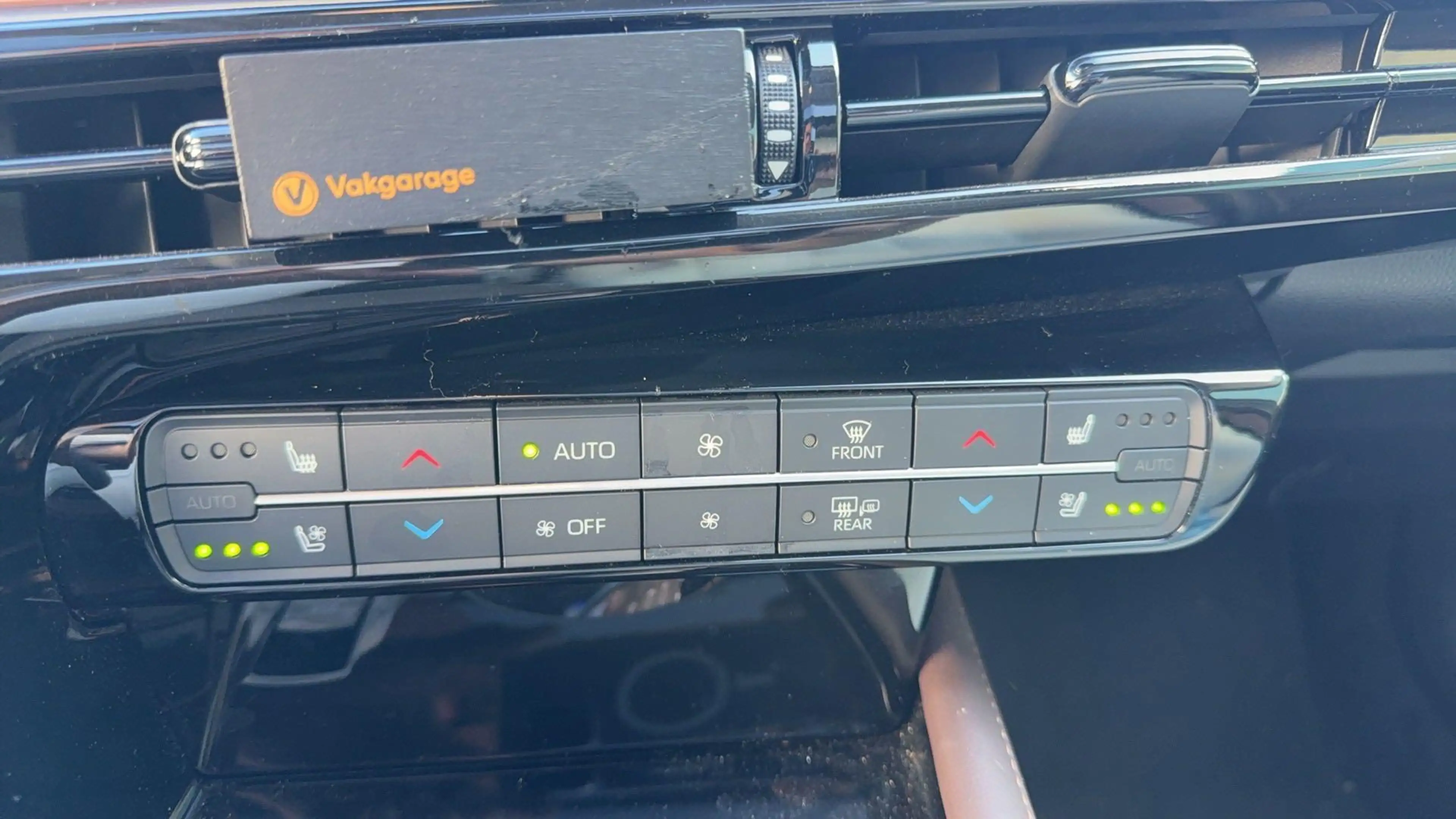 Toyota Mirai Prestige Panoramadak\JBL\Stoelventilatie\Fabrieksg — photo 11