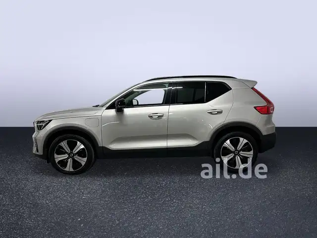 Volvo XC40 view 6