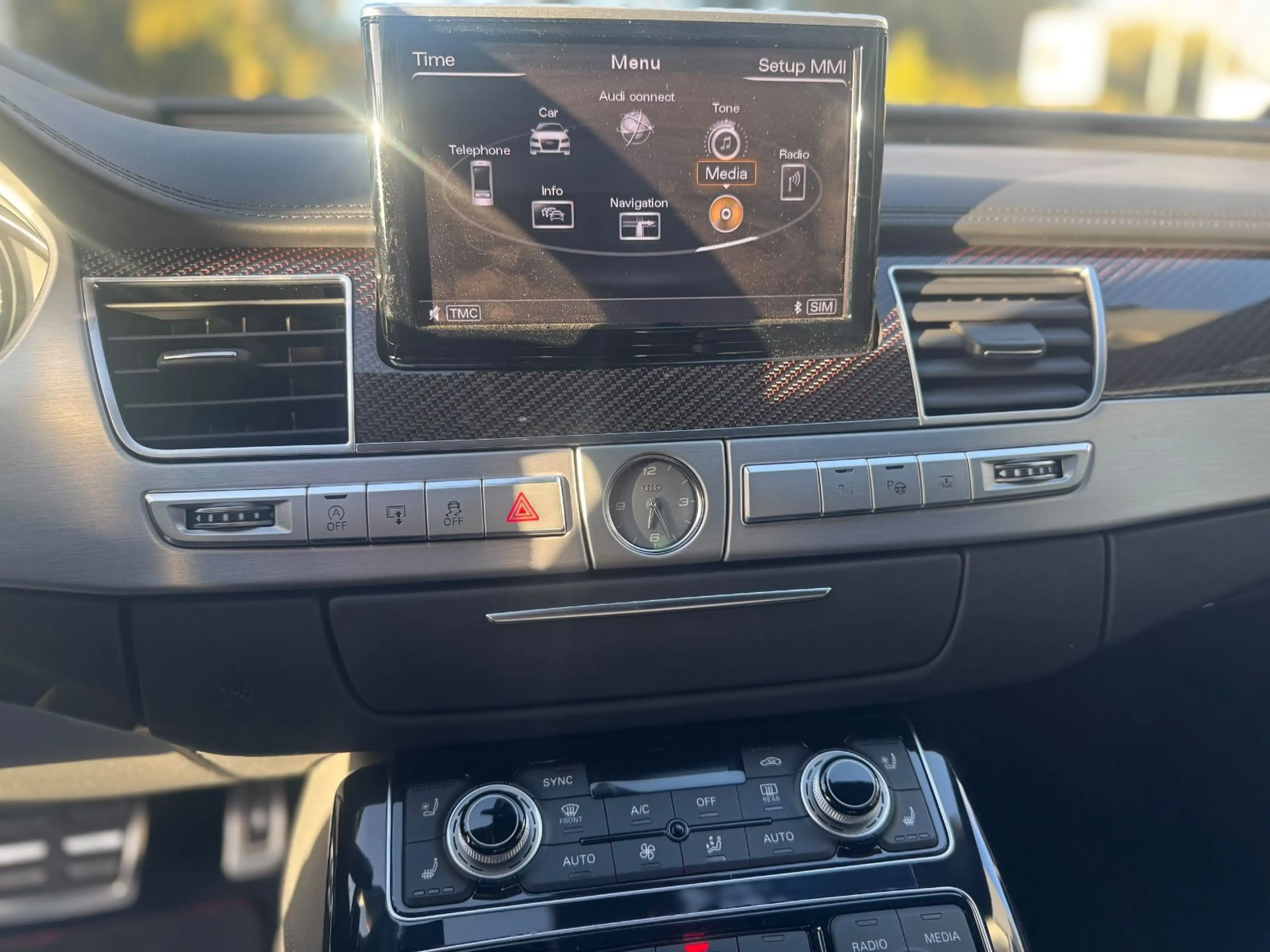 Audi S8 4.0 TFSI plus tiptronic quattro — photo 14