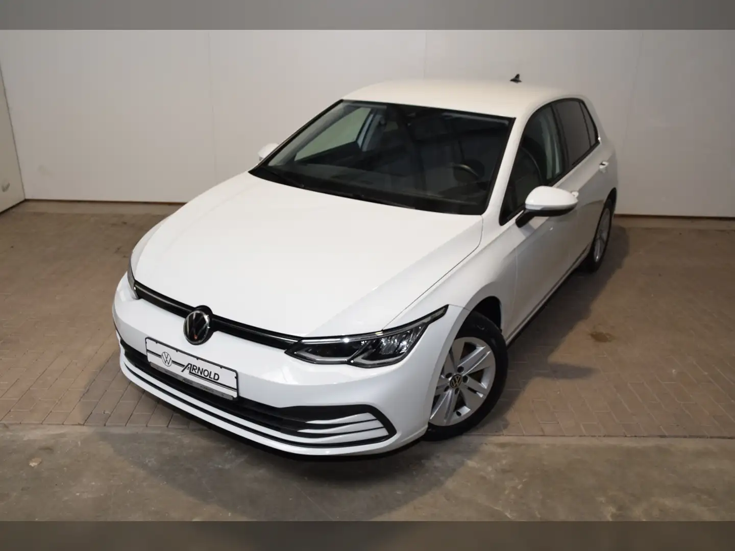 Volkswagen Golf VIII TSI Life AHK - LED - Navi - RearView Alb - 2